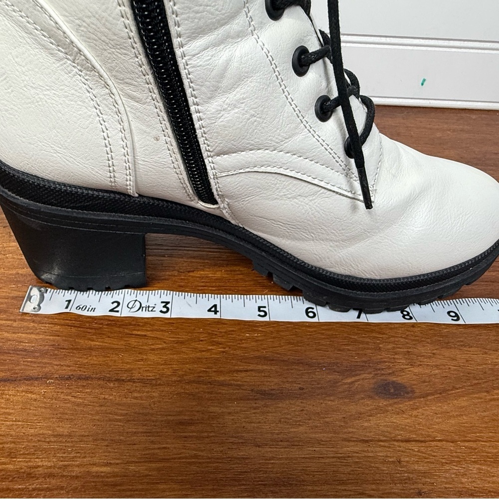 Mia women’s white & black lace up/side zipper combat/moto heeled boots. Size 8 - Picture 13 of 13
